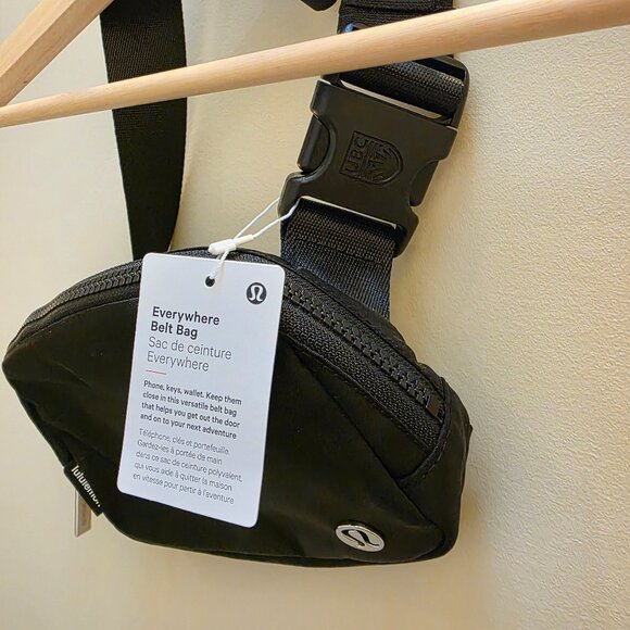 ✨️Sold✨️Lululemon x 'UBC' Black Belt Bag - Picture 2 of 2
